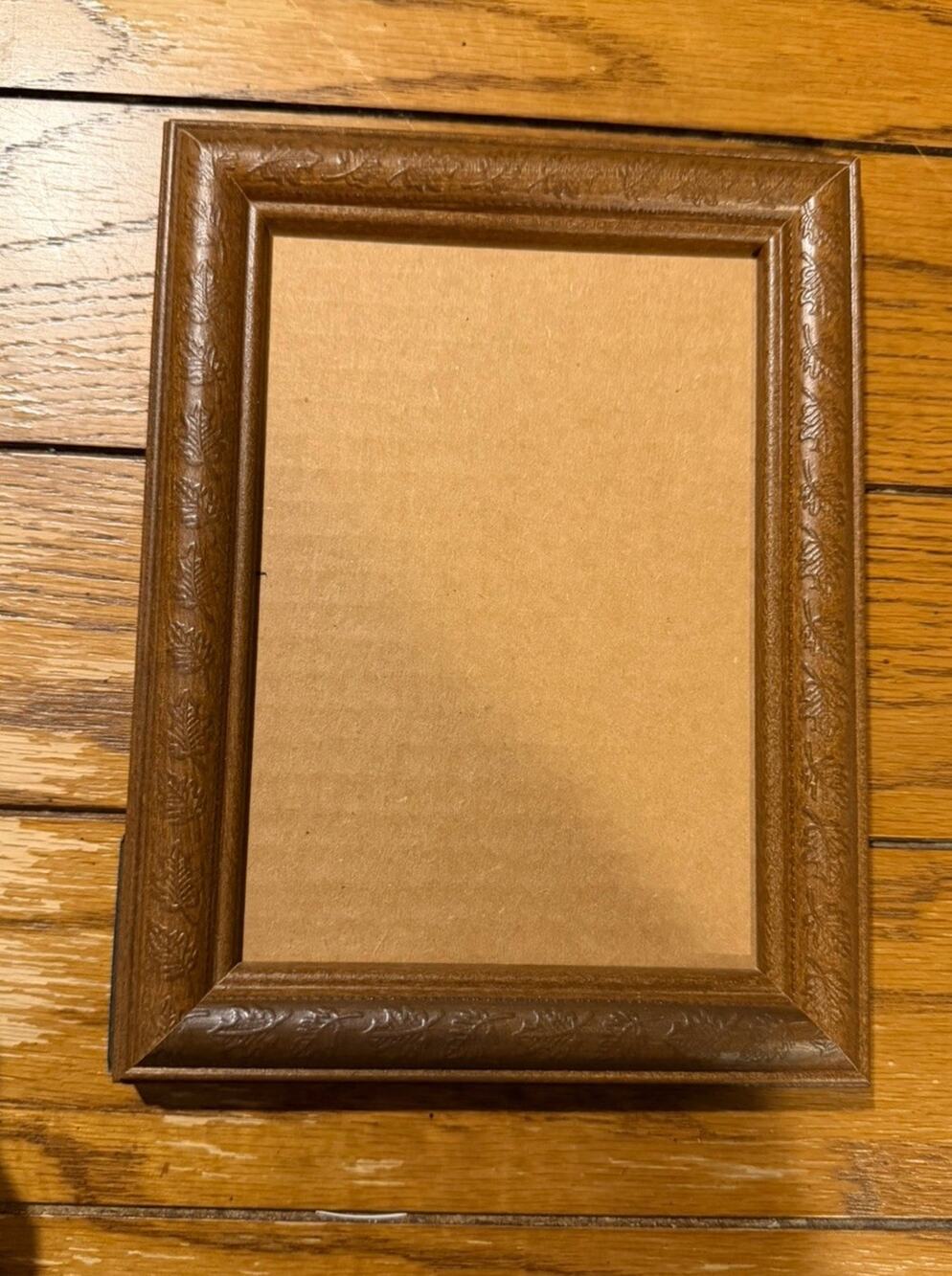 Cass Wood Picture Frame Leaf Pattern 5x7” Portrait Or Landscape No Glass